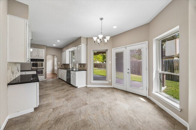 Building Photo - 12526 Mill Hedge Dr