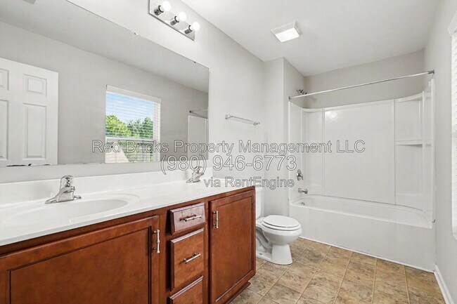 Building Photo - 11325 Deer Chase Ln