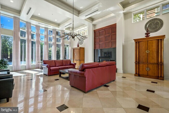 Building Photo - 2765 Centerboro Dr