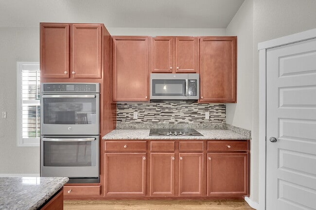 Building Photo - $3,150 - 5 Bed, 3 Bath Home in CO Springs ...