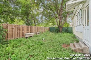 Building Photo - 109 Paso Hondo St