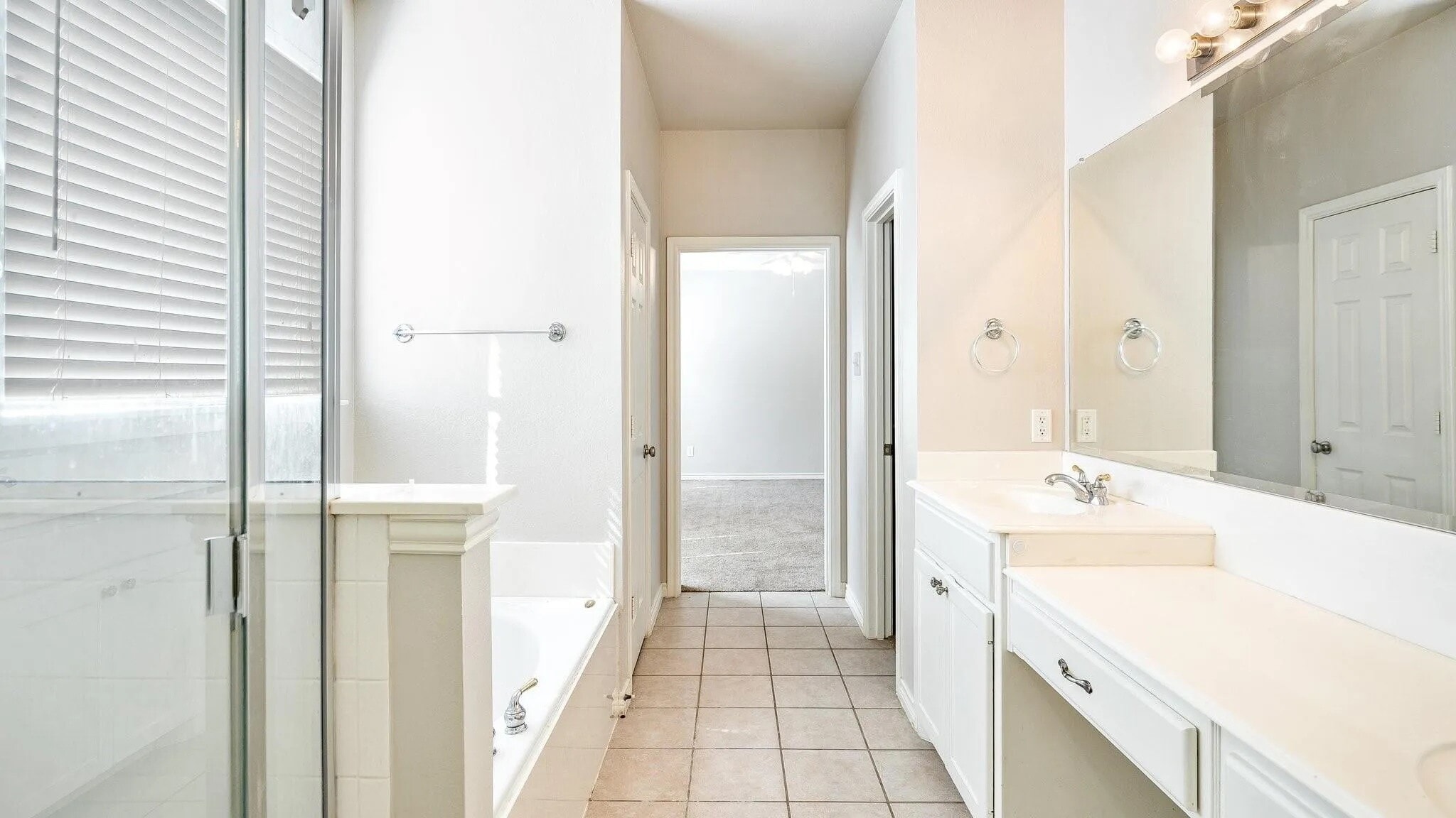 Master Bathroom - 4305 Orchard Gate Ln