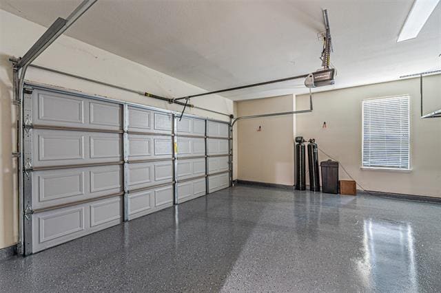 Building Photo - 2000 Oakston Dr
