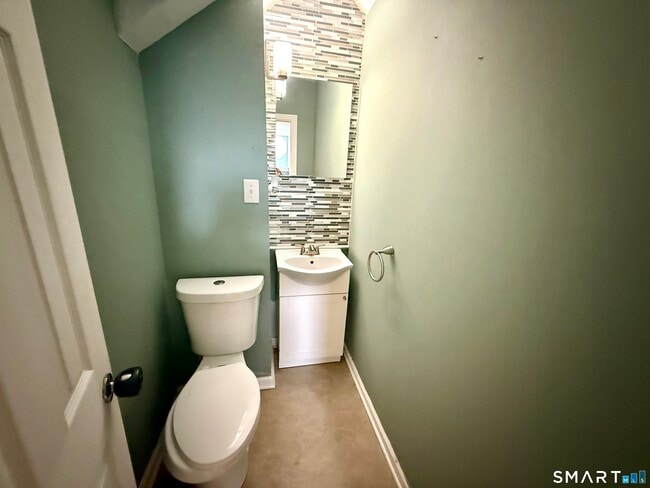 Building Photo - 42 Wells Ave