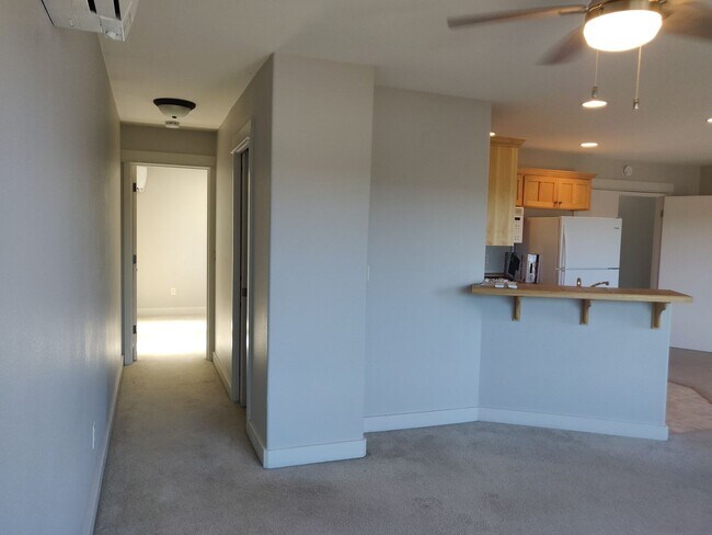 Building Photo - 331 NW Flagline Dr