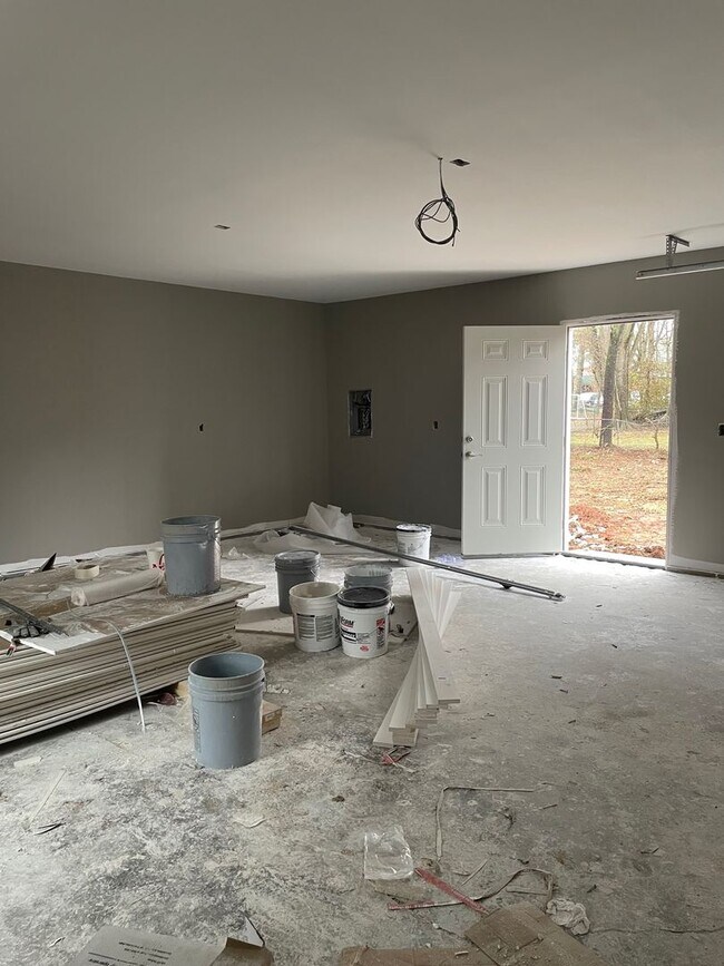 Building Photo - 312 Sumpter Ave