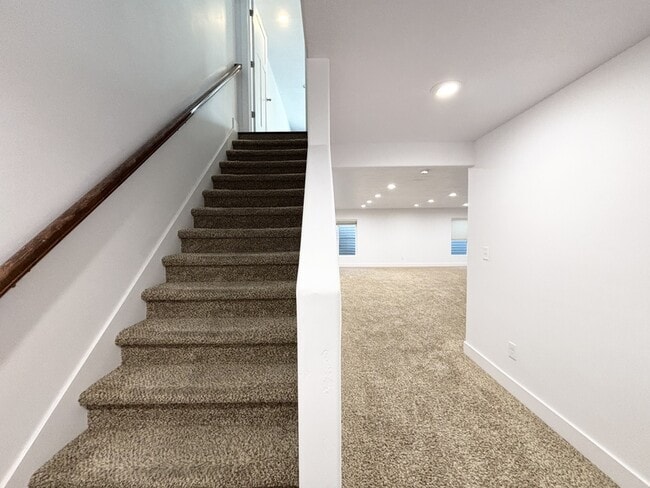 Building Photo - 5052 Moray Ct