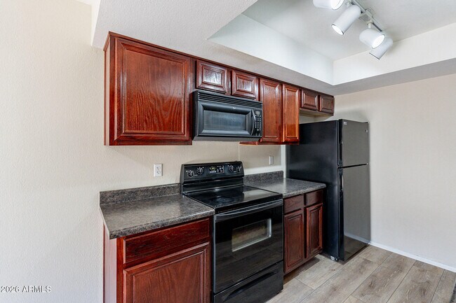 Building Photo - 1266 N 85th Pl