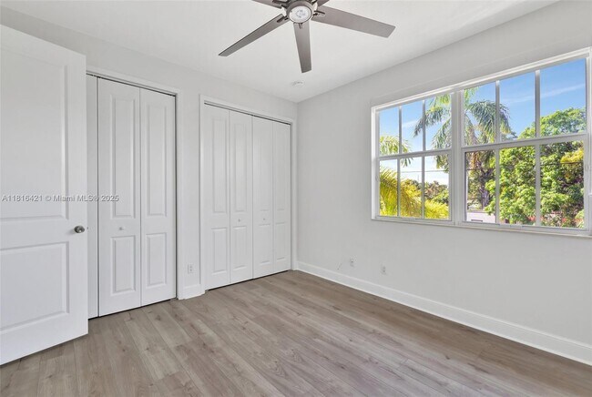 Building Photo - 600 SW 8th St