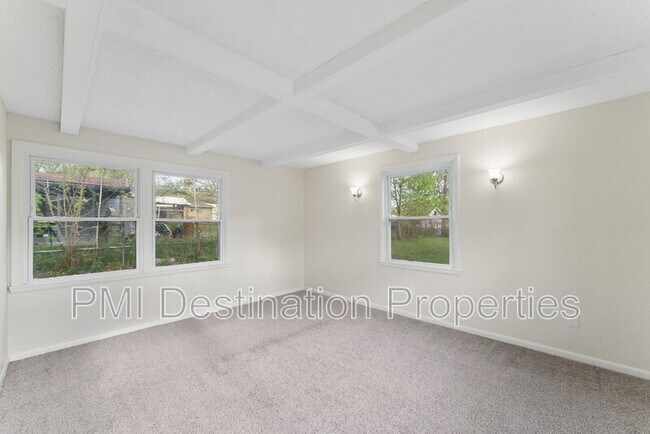 Building Photo - 5026 Locust Ave