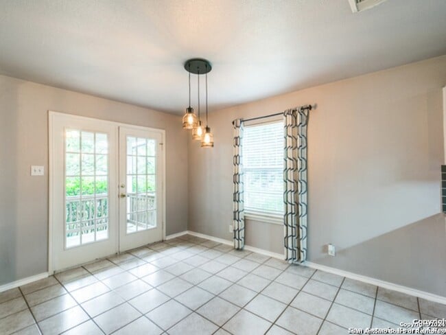 Building Photo - 5823 Rolling Forest Dr