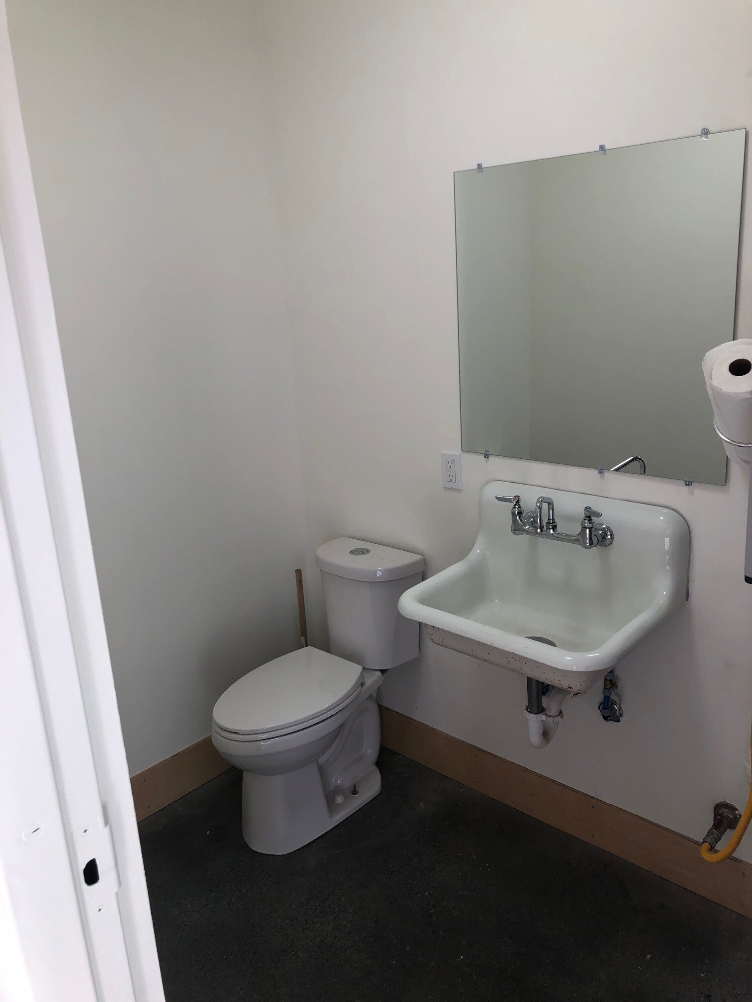 bathroom 2 - 330 S Cherry St