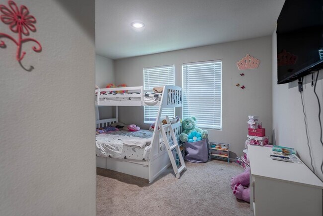 Building Photo - 7608 Orange Blossom Rd