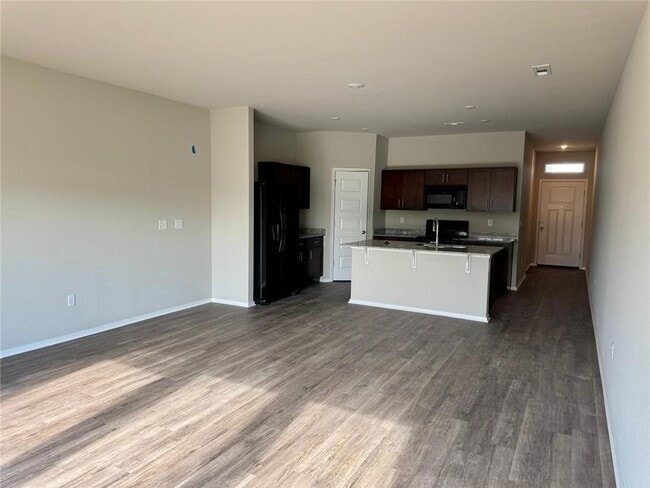 Building Photo - 6509 NW Vandergriff St