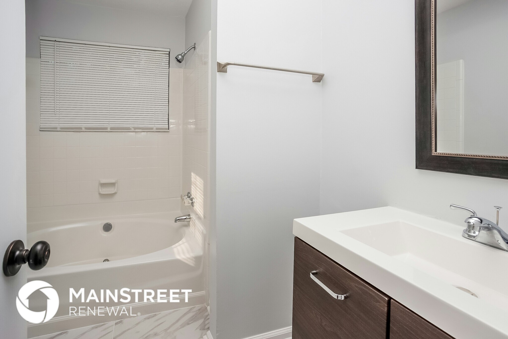 Building Photo - 110 Crystal Green Ct