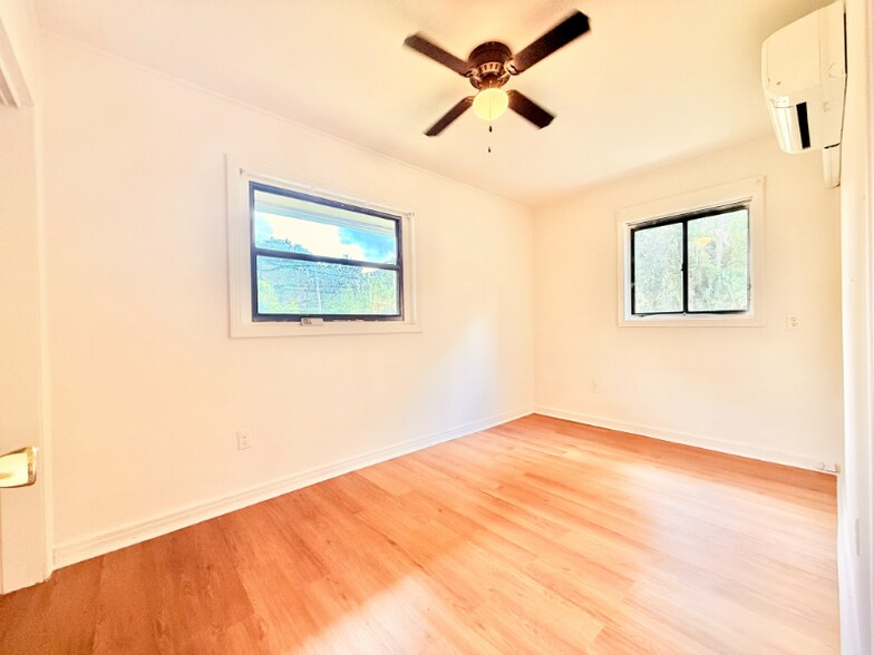 Building Photo - 536 SE 72 St