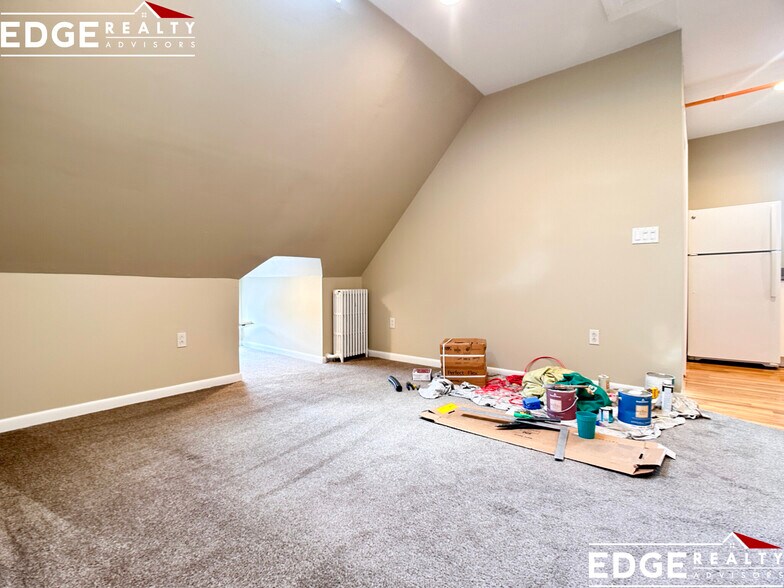 Building Photo - 555 Washington St