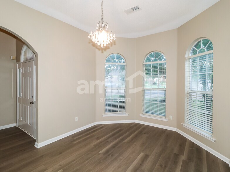 Building Photo - 5664 Tulip Grove Dr