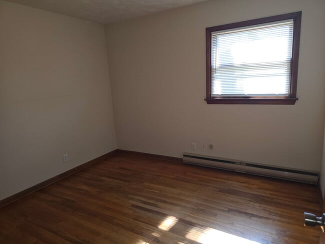 Building Photo - 193 S Quentin Rd