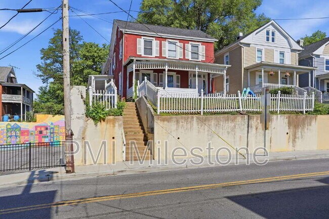 Building Photo - 13 N Maryland Ave