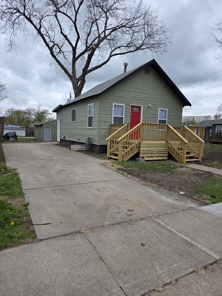 Building Photo - 2025 N 31st St