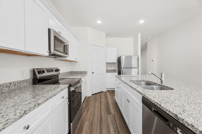 Building Photo - 31139 Gayle Prairie Oaks St