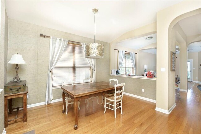 Building Photo - 1601 Greenside Dr