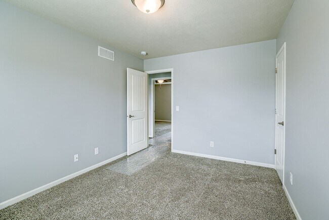 Building Photo - Must See In Whitetail Creek!!