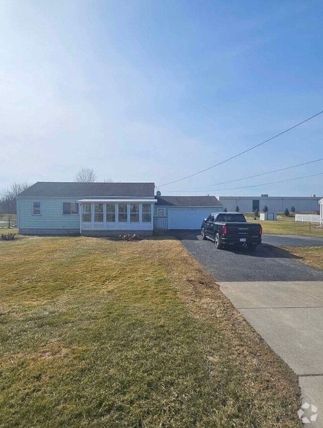 Building Photo - 2701 Manitou Rd