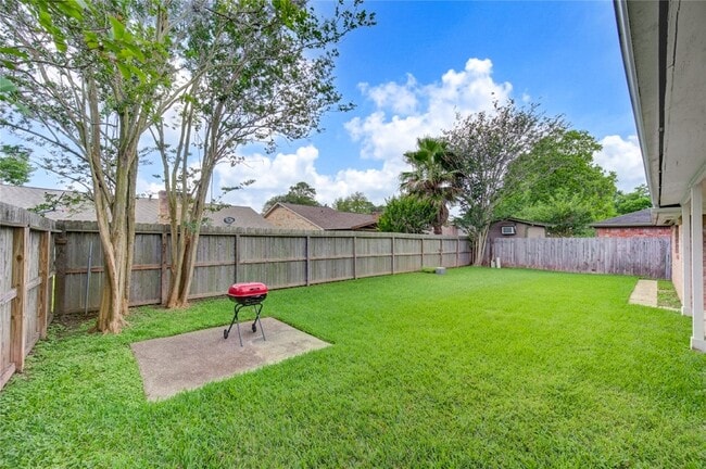 Building Photo - 3046 Wagon Trail Dr