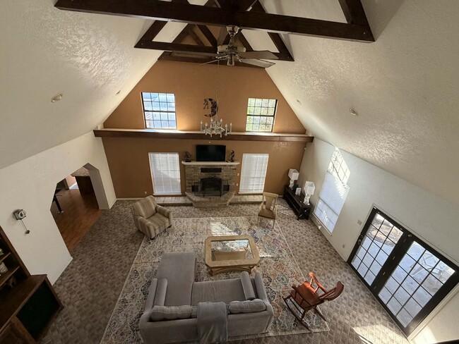 Building Photo - 1609 Westwind Dr