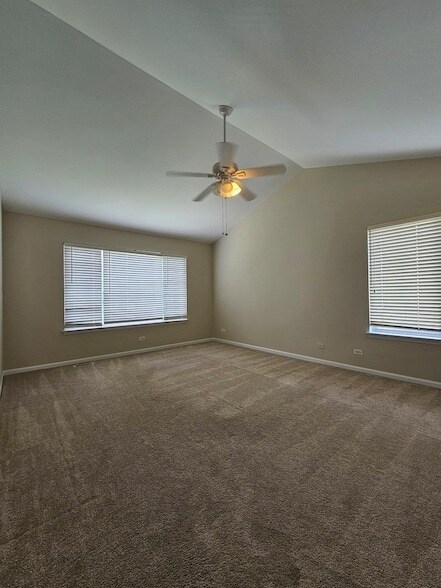 Building Photo - 420 Merry Oaks Rd