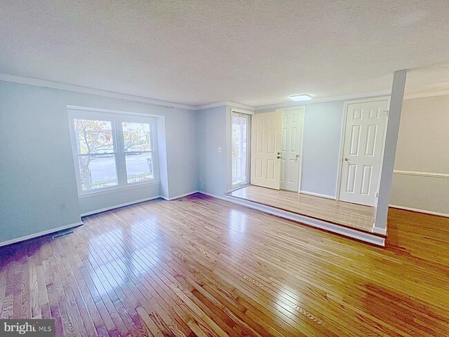 Building Photo - 11570 Hill Meade Ln