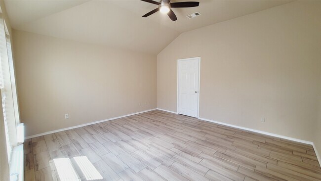 Building Photo - 14747 Briceland Springs Dr