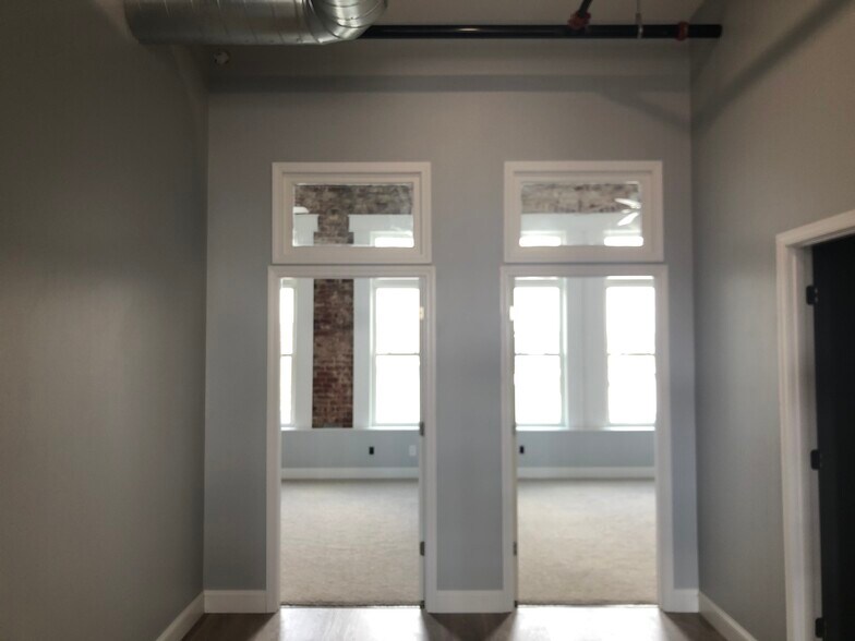 Foyer - 222 S Main St