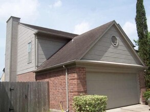 Building Photo - 4819 Sunshine Dr