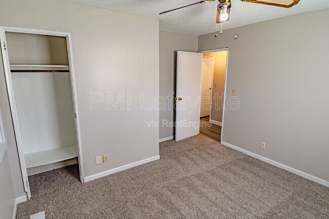 Building Photo - 3302 Longlois Dr