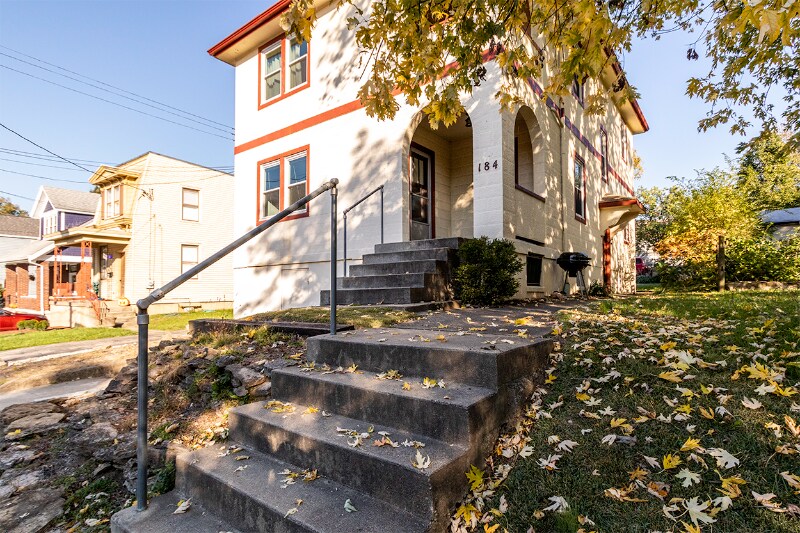 Building Photo - 184 Meadow Ave