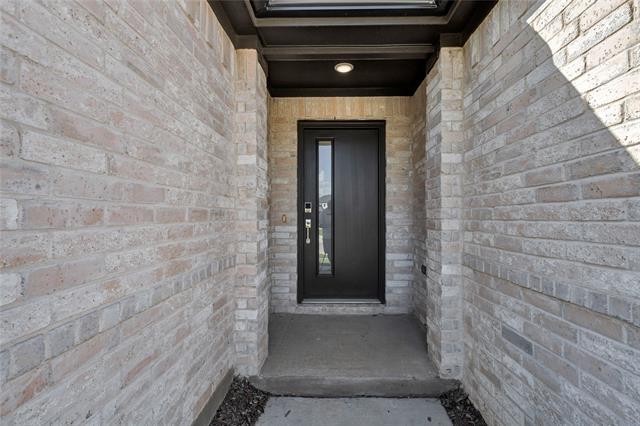 Building Photo - 502 Huntley Dr