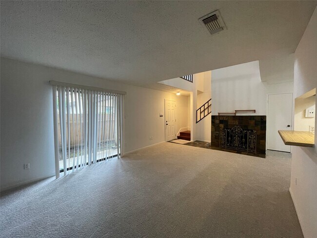 Building Photo - 3909 Tanglewilde St