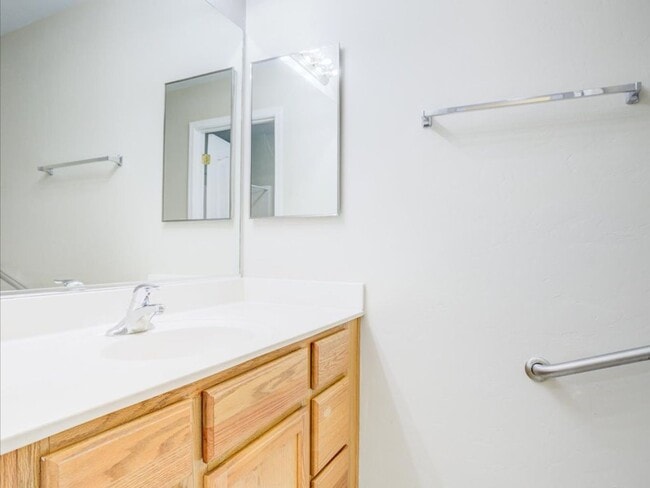 Building Photo - PRICE REDUCTION!!!