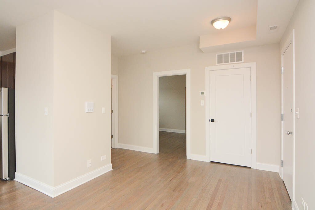 Building Photo - 3407 W Fullerton Ave
