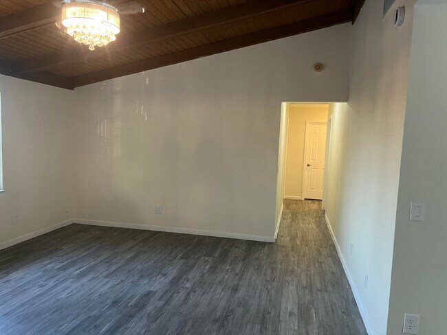 Building Photo - 3303 Kirk Rd