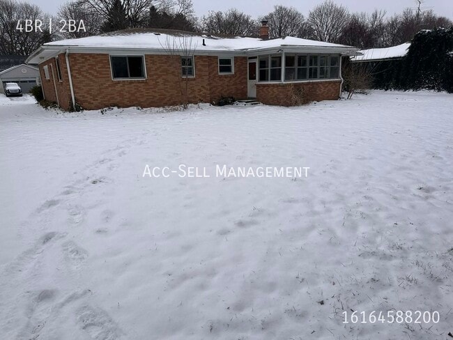 Building Photo - 53 Luray Ave NW