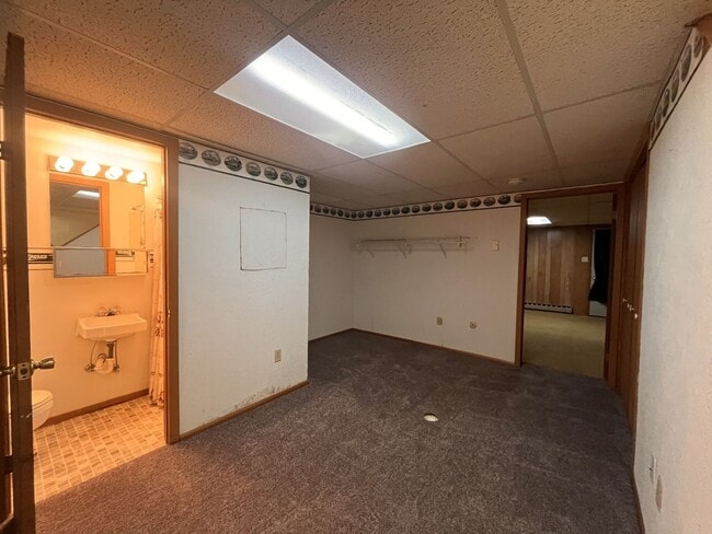 Building Photo - Woods Edge 3-Bedroom Townhome!