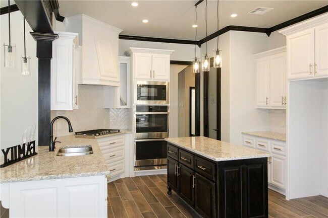 Building Photo - 4001 Sam Gordon Dr