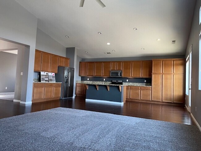 Building Photo - 11707 Christmas Rose Dr