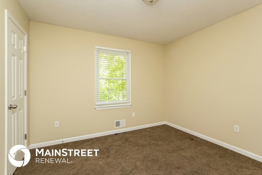 Building Photo - 294 Oak Landing Cir