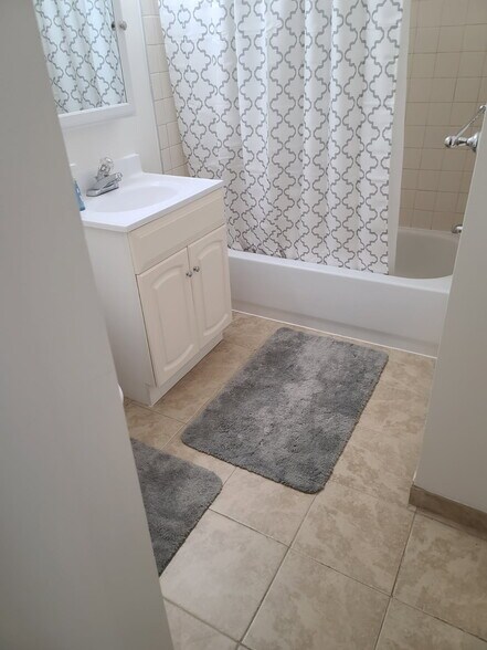 Building Photo - 501 Slaters Ln