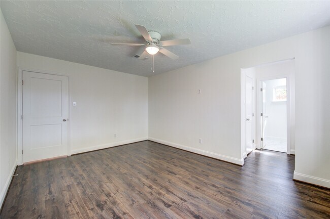 Building Photo - 11511 Brook Meadows Ln